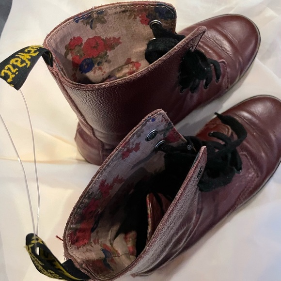 Dr Martens Floral Stratford - Picture 2 of 3
